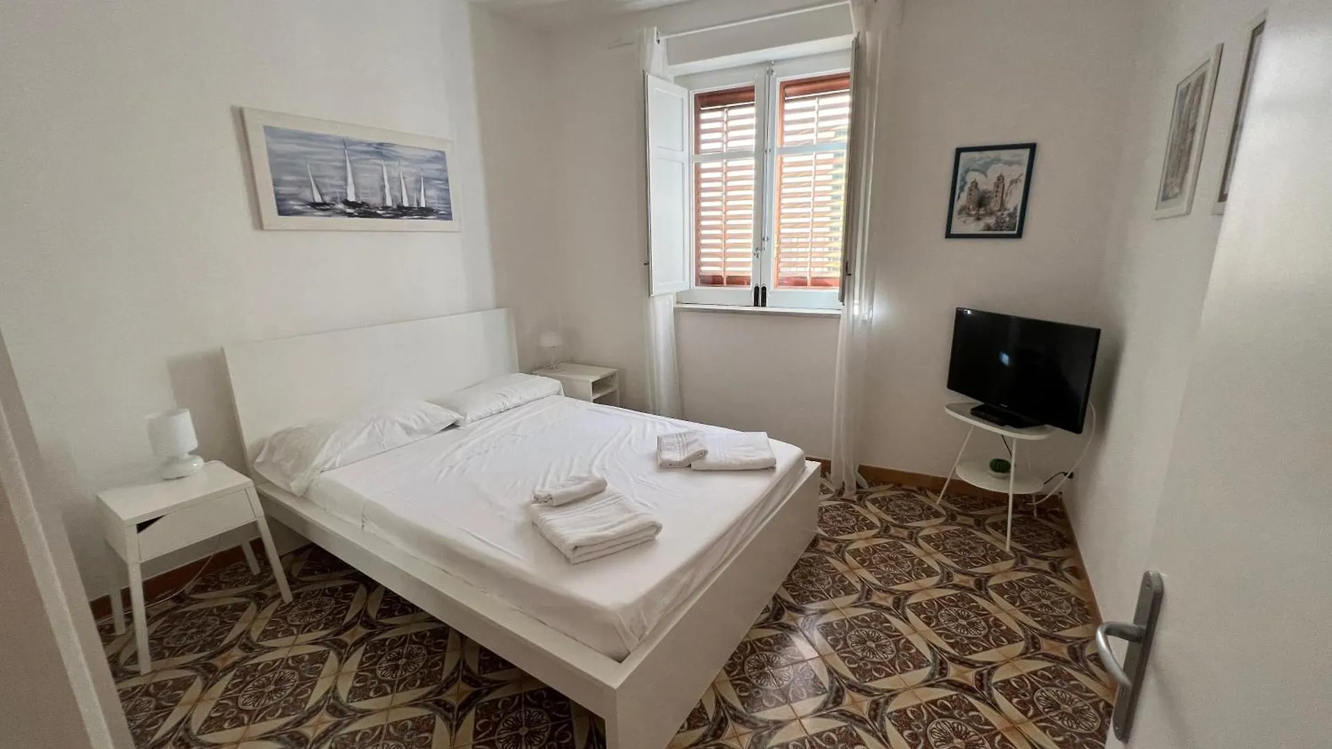 Casa Jelena Apartment Cefalu 0*,  Italy